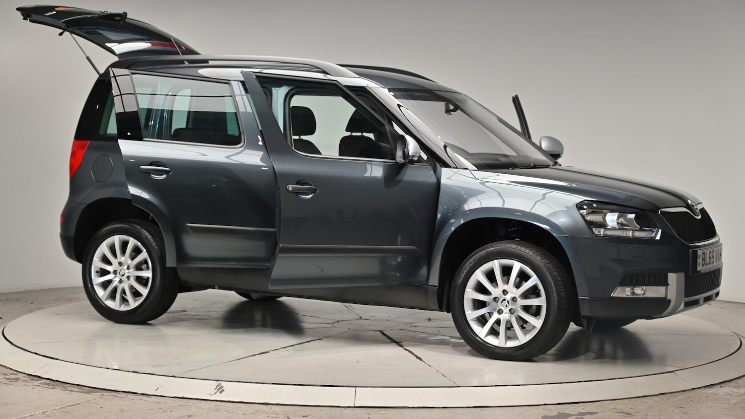 Used Skoda Yeti 2015 for sale - 76337640: Photo 77