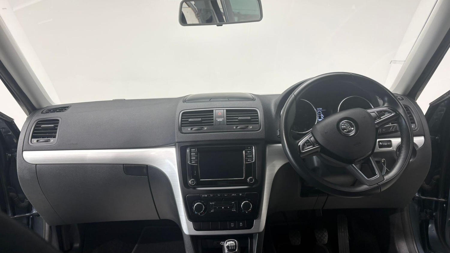 Used Skoda Yeti 2015 for sale - 76337640: Photo 88