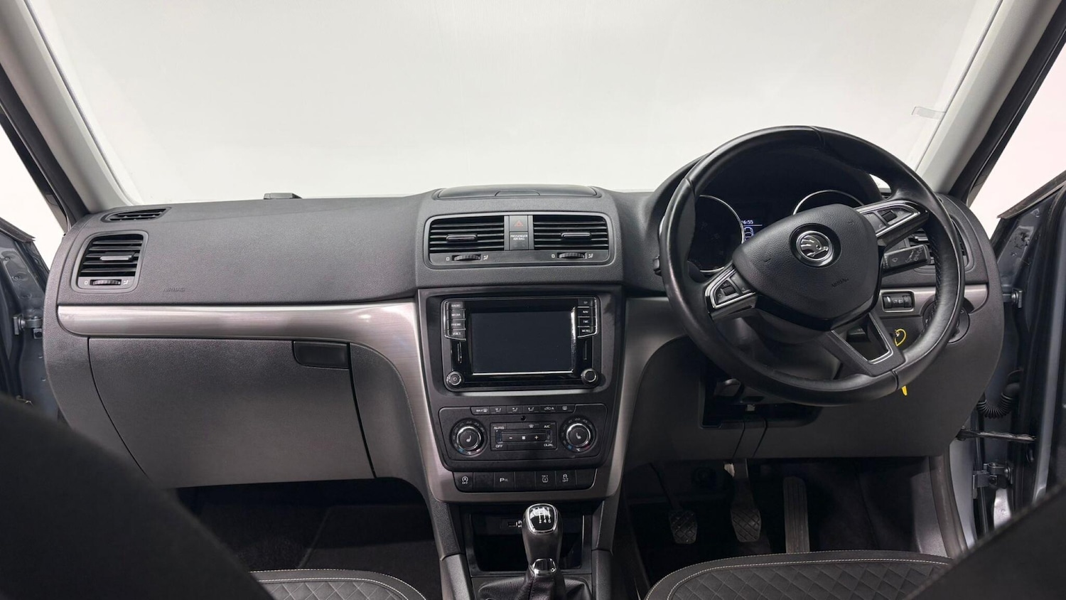 Used Skoda Yeti 2017 for sale - 76499909: Photo 87