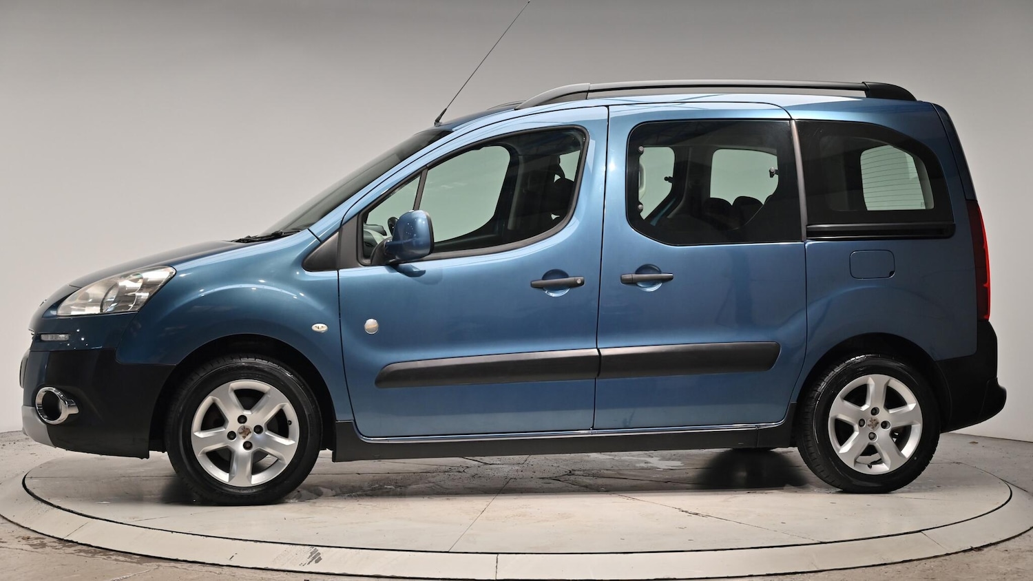 Used Peugeot Partner Tepee 2012 for sale - 76498726: Photo 19