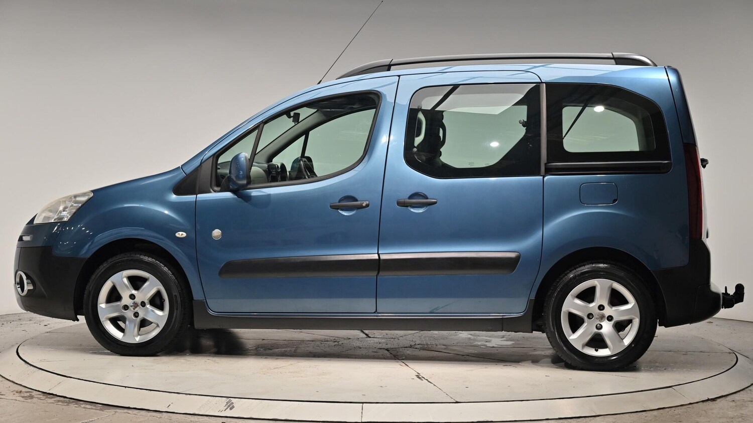 Used Peugeot Partner Tepee 2012 for sale - 76498726: Photo 21