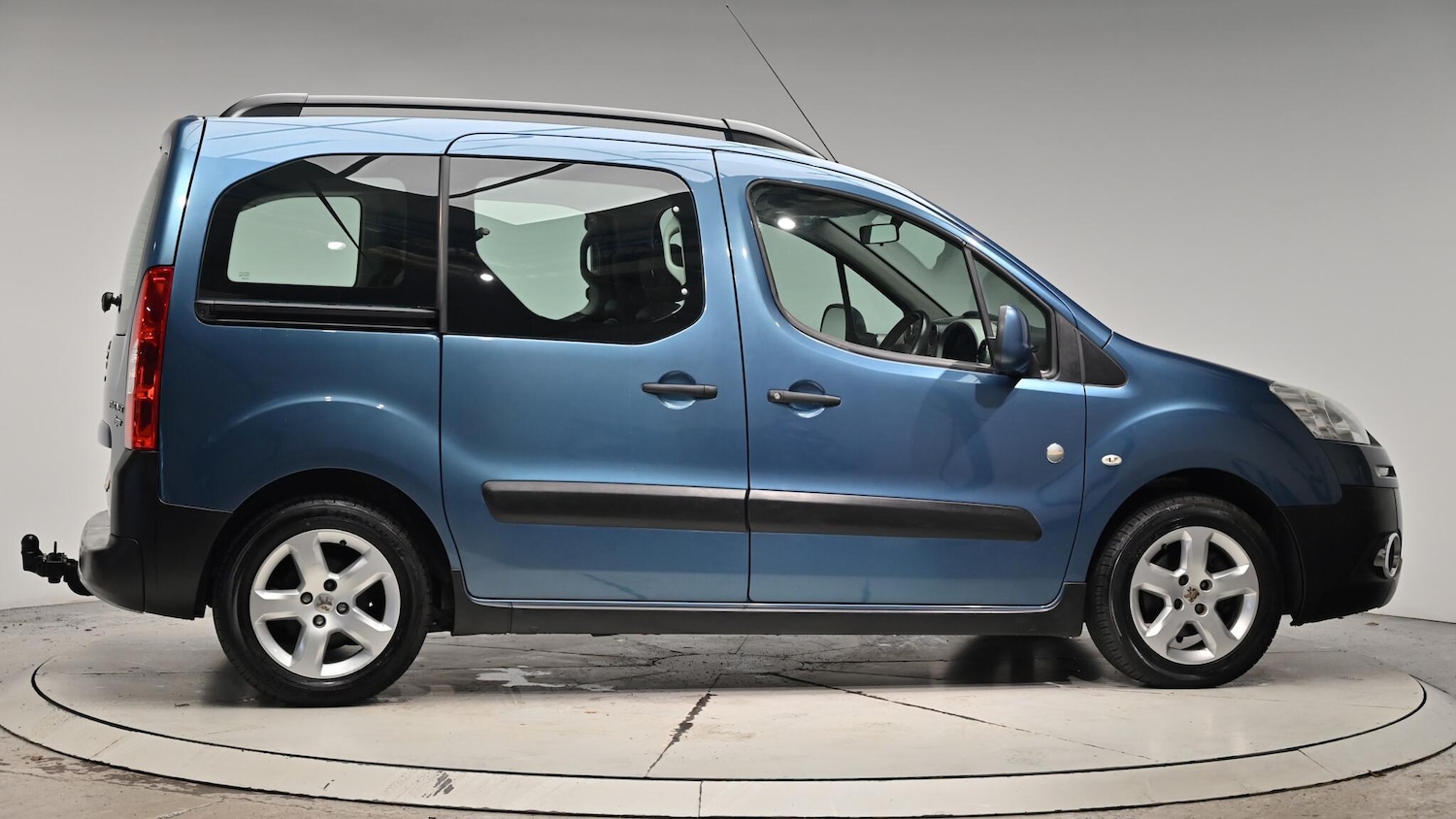 Used Peugeot Partner Tepee 2012 for sale - 76498726: Photo 37