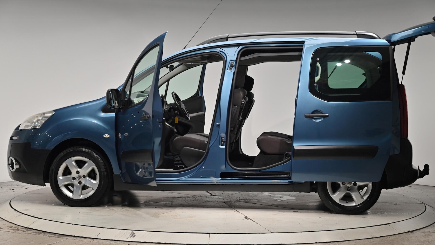 Used Peugeot Partner Tepee 2012 for sale - 76498726: Photo 57