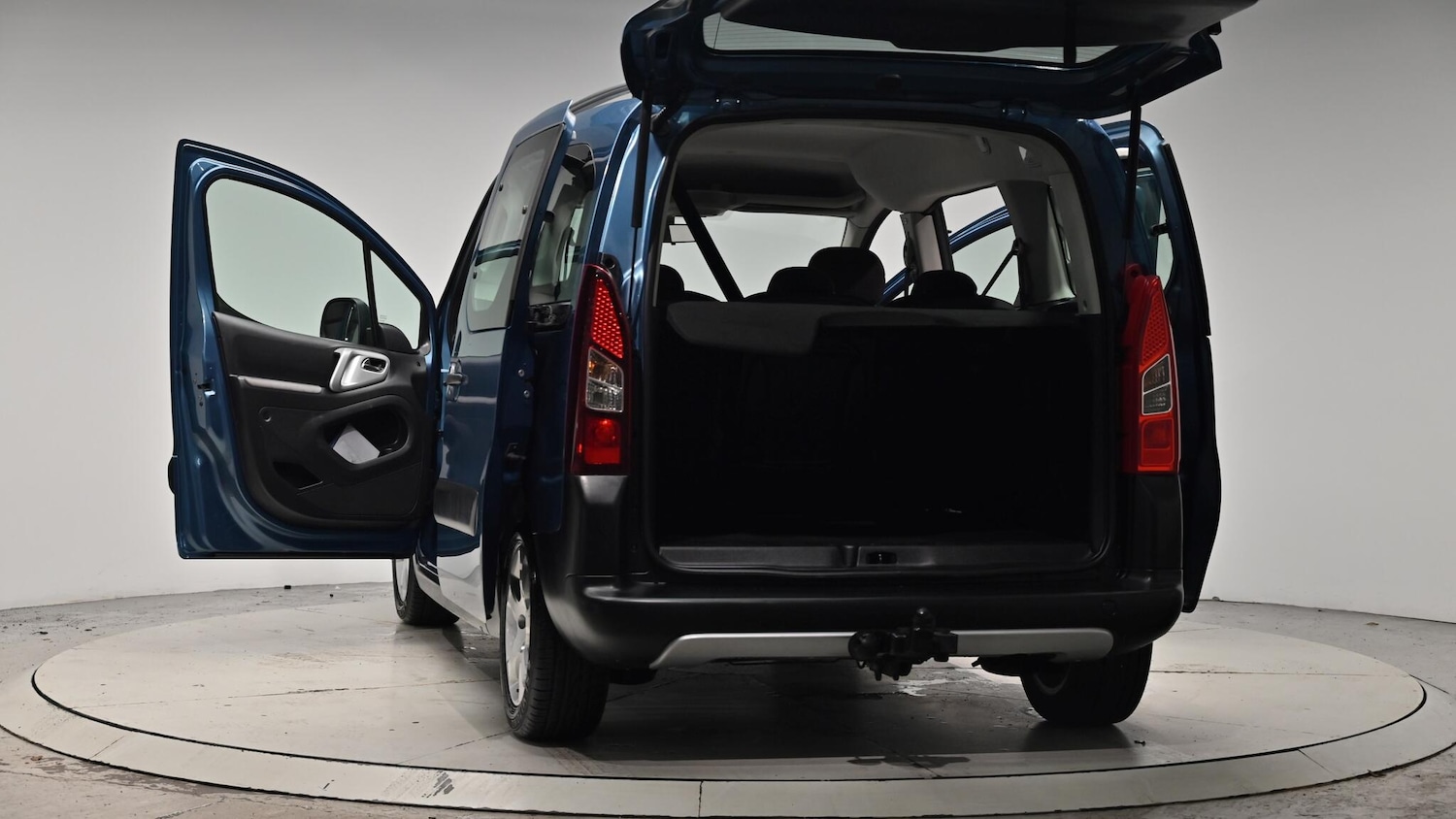Used Peugeot Partner Tepee 2012 for sale - 76498726: Photo 64