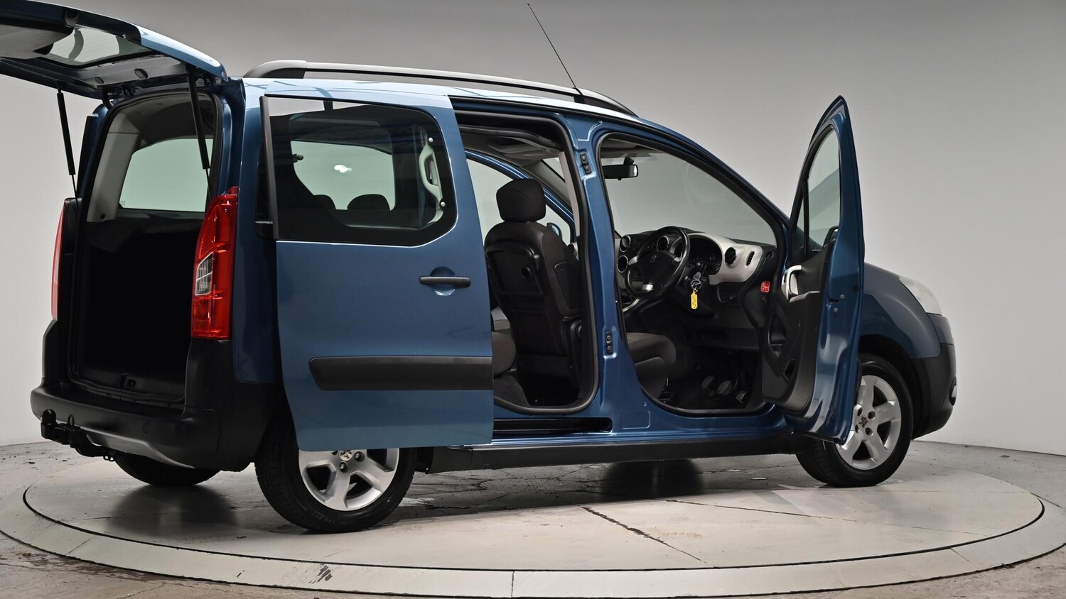 Used Peugeot Partner Tepee 2012 for sale - 76498726: Photo 71