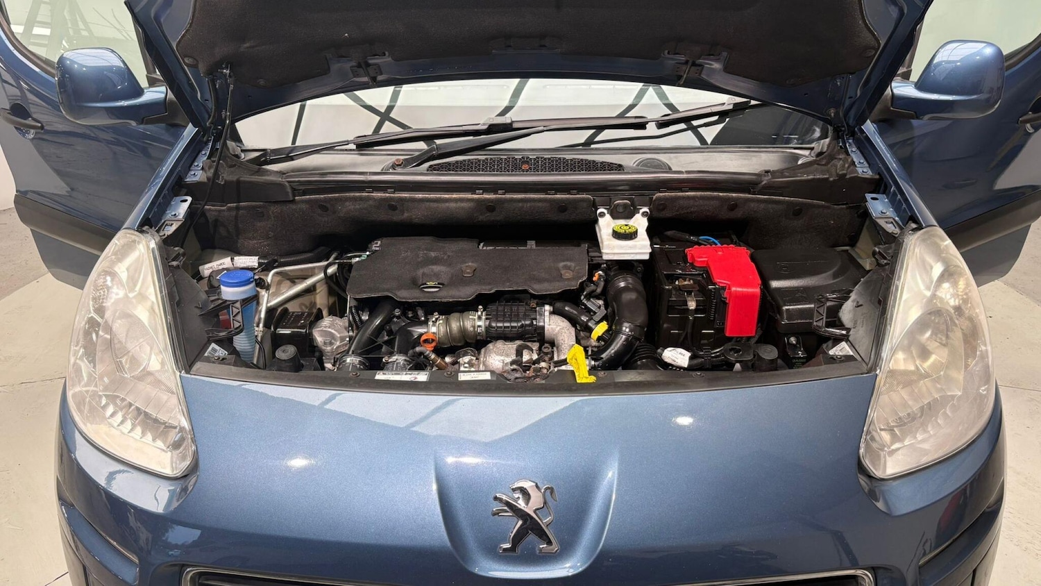 Used Peugeot Partner Tepee 2012 for sale - 76498726: Photo 90