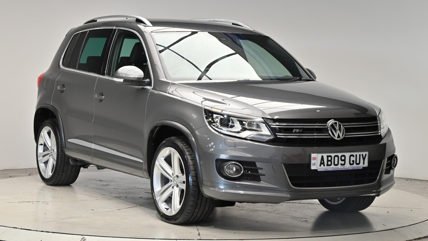 Used Volkswagen Tiguan 2014 for sale - 76607133: Photo 1