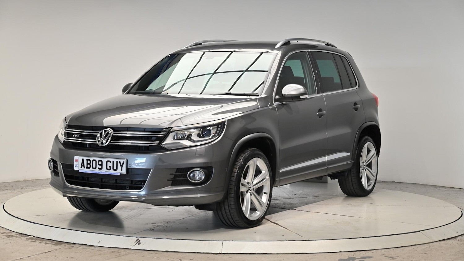 Used Volkswagen Tiguan 2014 for sale - 76607133: Photo 14