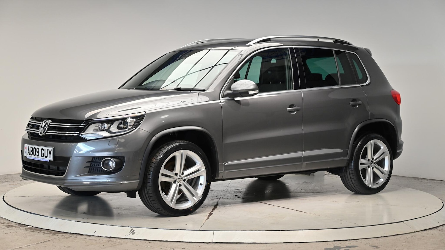 Used Volkswagen Tiguan 2014 for sale - 76607133: Photo 16