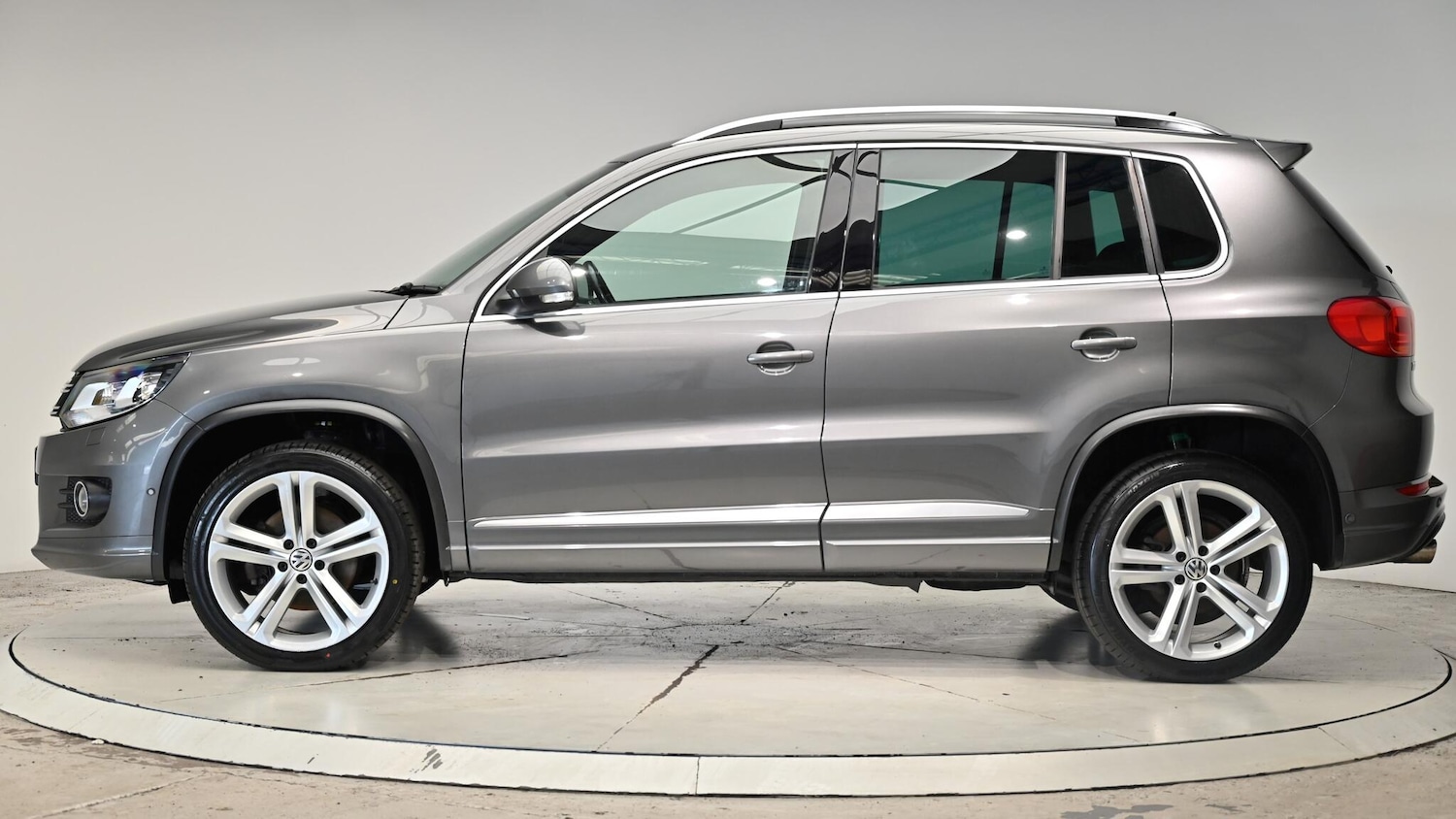 Used Volkswagen Tiguan 2014 for sale - 76607133: Photo 20