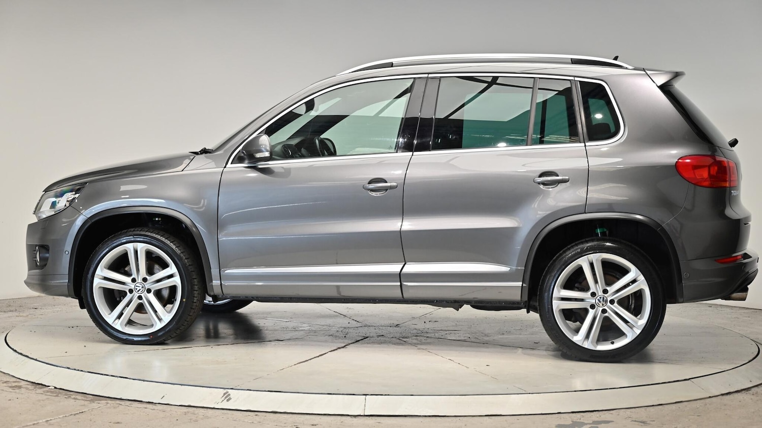 Used Volkswagen Tiguan 2014 for sale - 76607133: Photo 21
