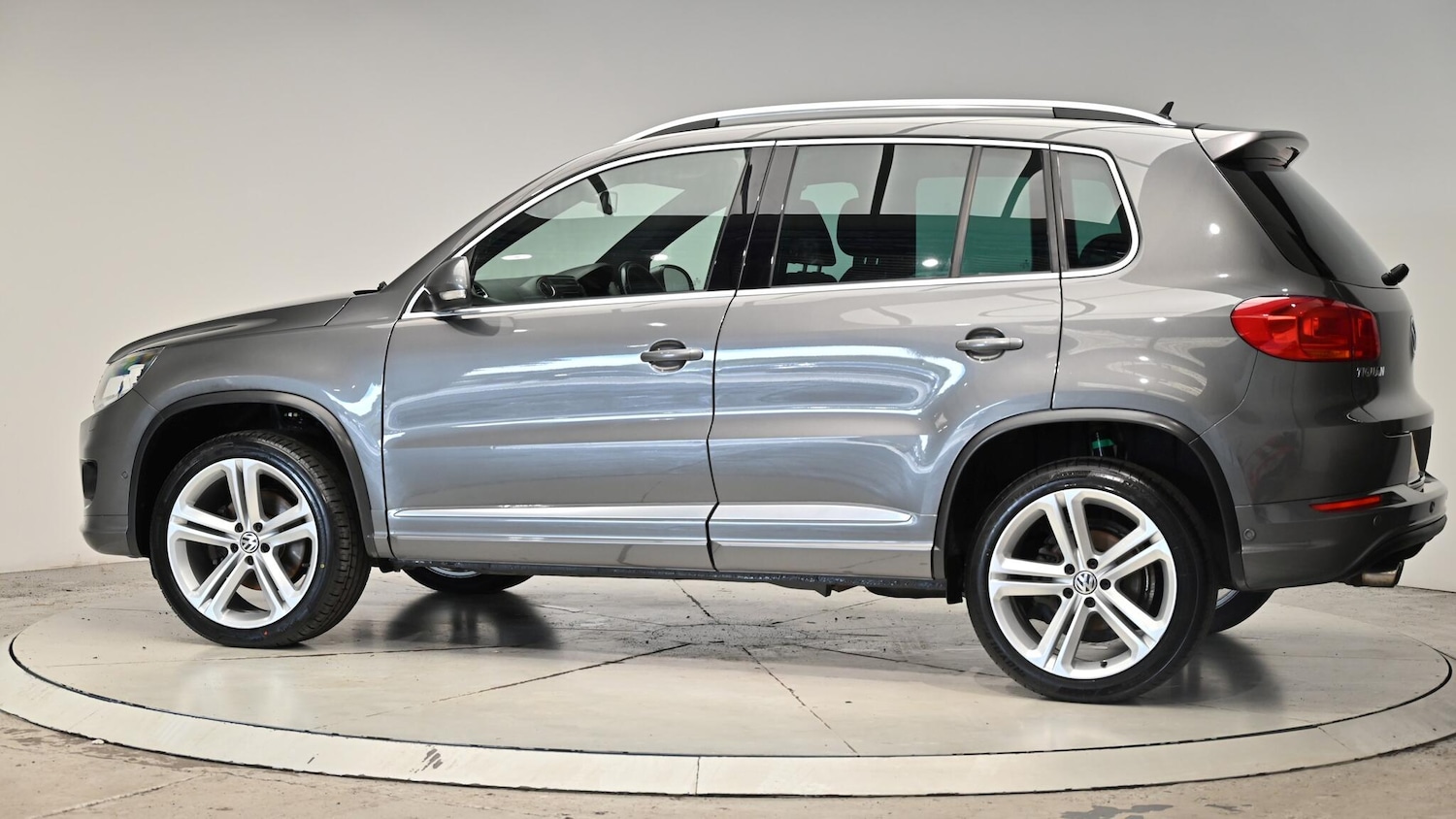 Used Volkswagen Tiguan 2014 for sale - 76607133: Photo 22