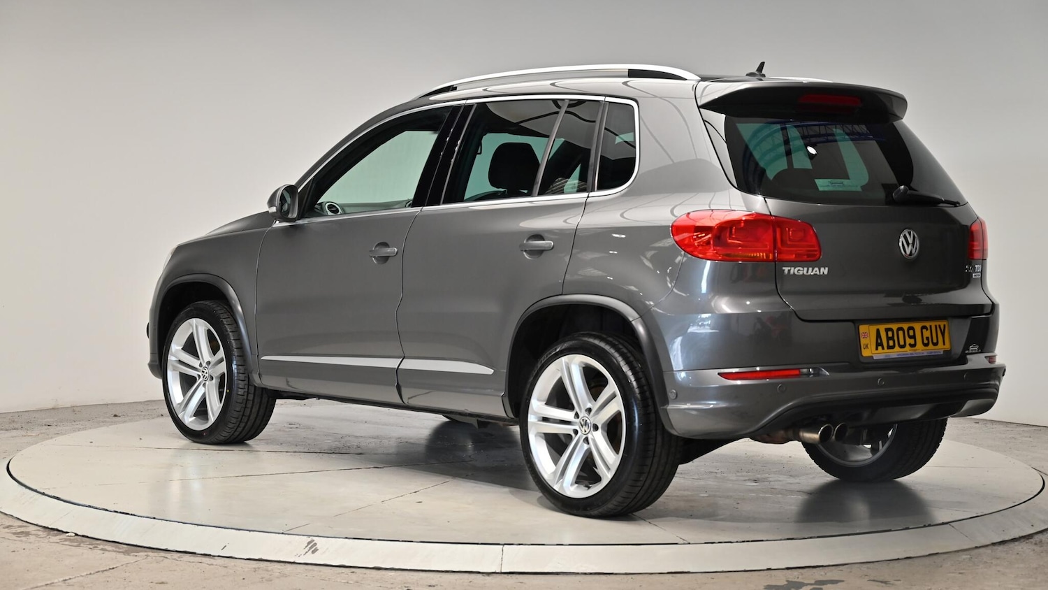 Used Volkswagen Tiguan 2014 for sale - 76607133: Photo 25