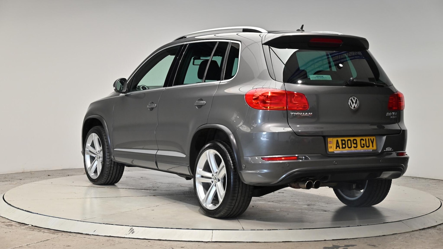 Used Volkswagen Tiguan 2014 for sale - 76607133: Photo 26
