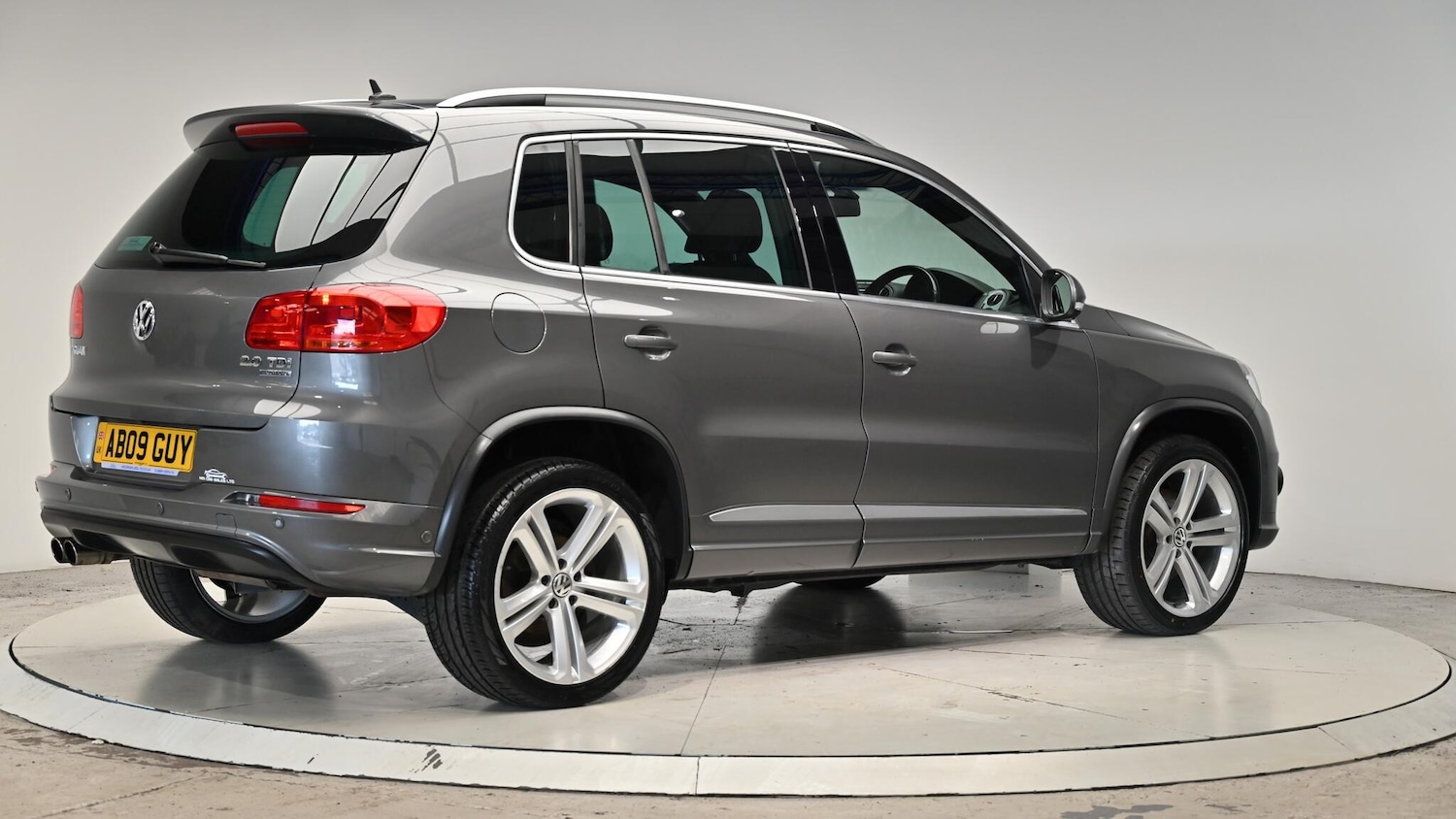 Used Volkswagen Tiguan 2014 for sale - 76607133: Photo 34