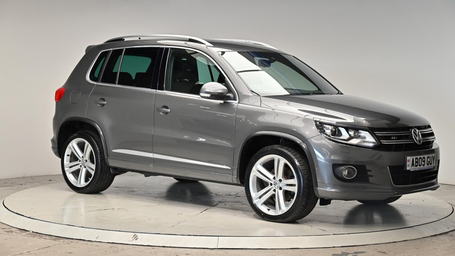 Used Volkswagen Tiguan 2014 for sale - 76607133: Photo 42