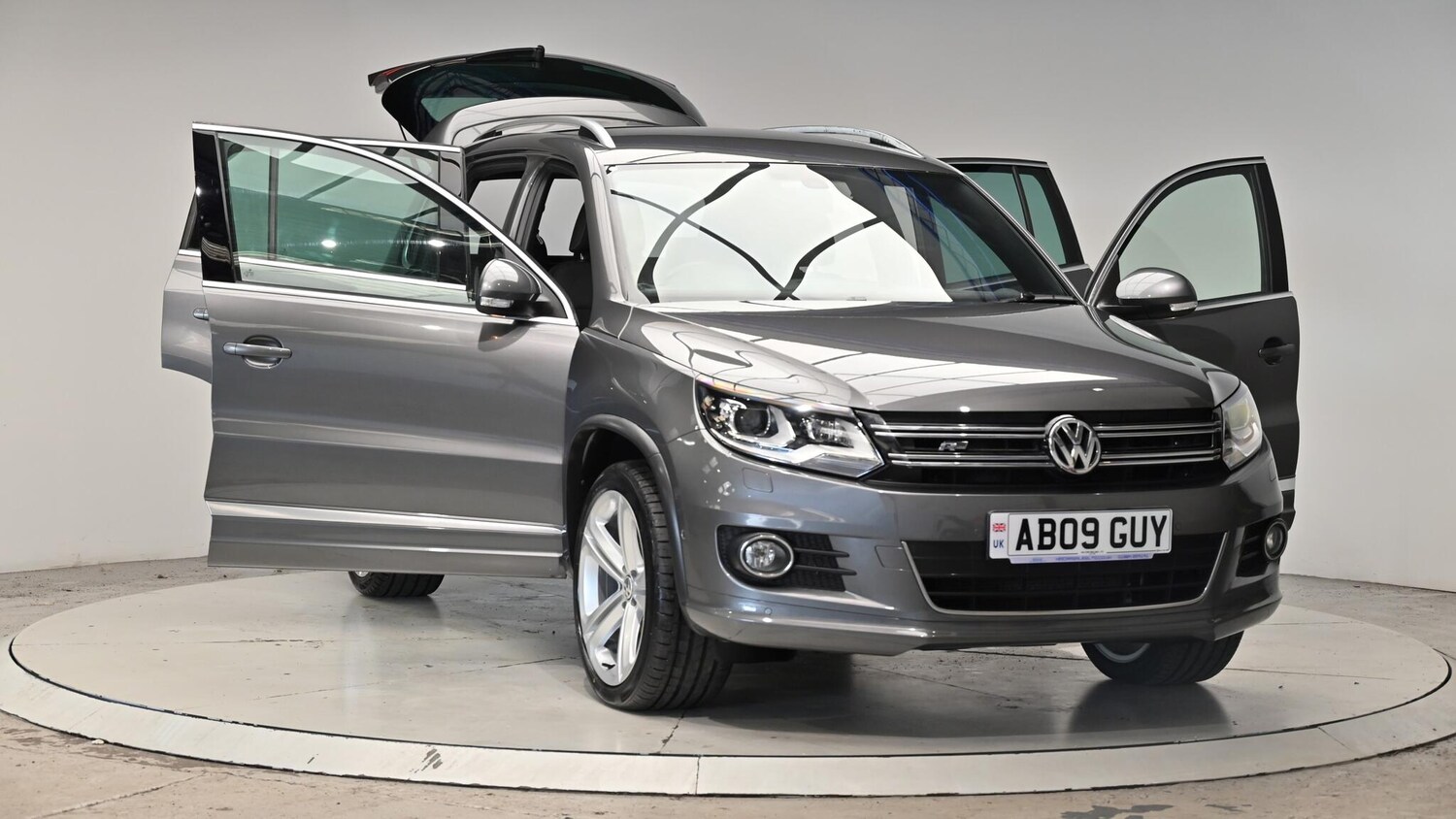 Used Volkswagen Tiguan 2014 for sale - 76607133: Photo 45