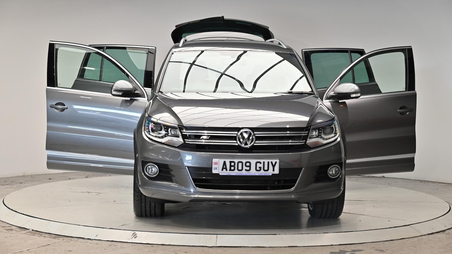 Used Volkswagen Tiguan 2014 for sale - 76607133: Photo 47