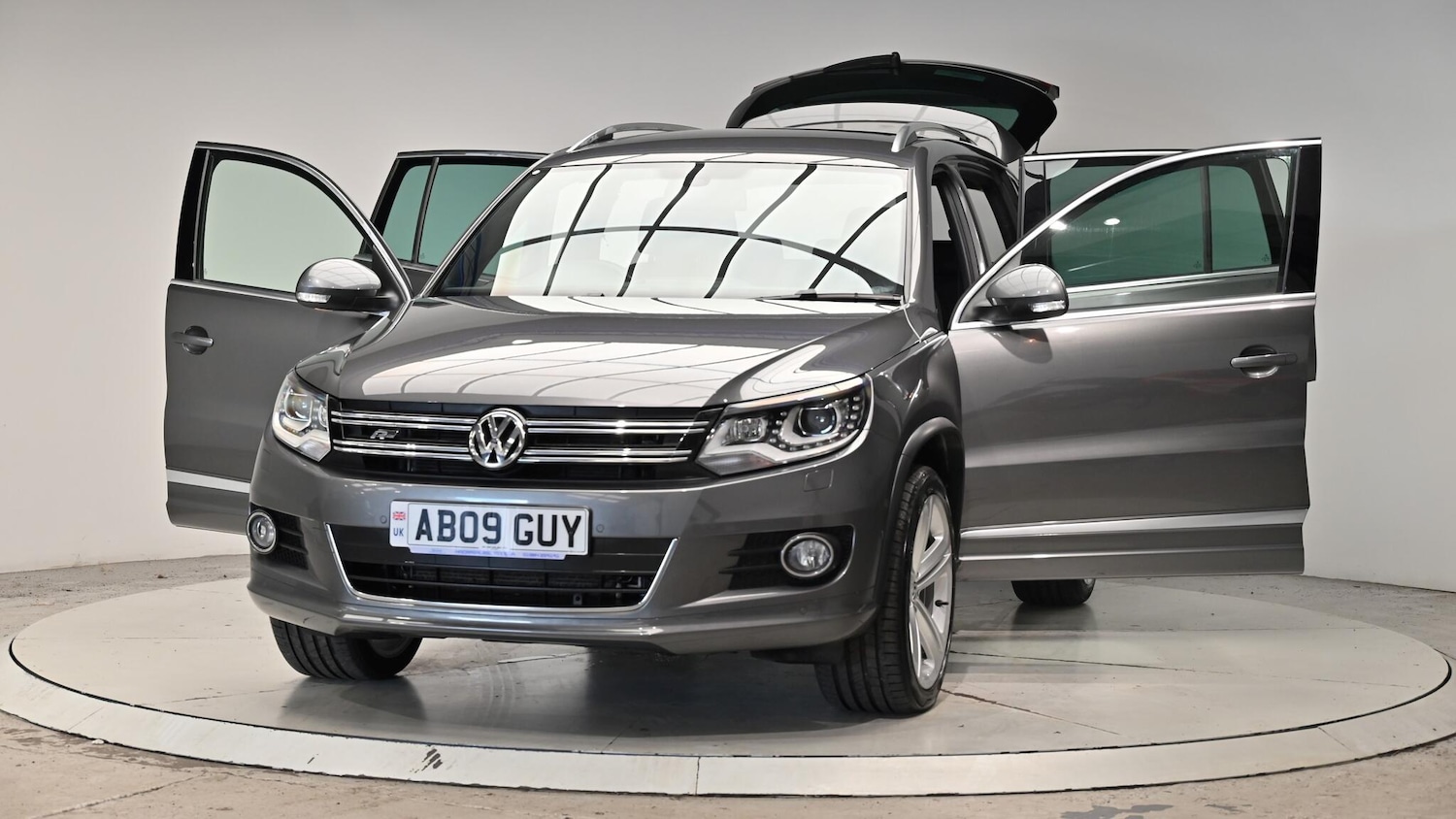 Used Volkswagen Tiguan 2014 for sale - 76607133: Photo 49