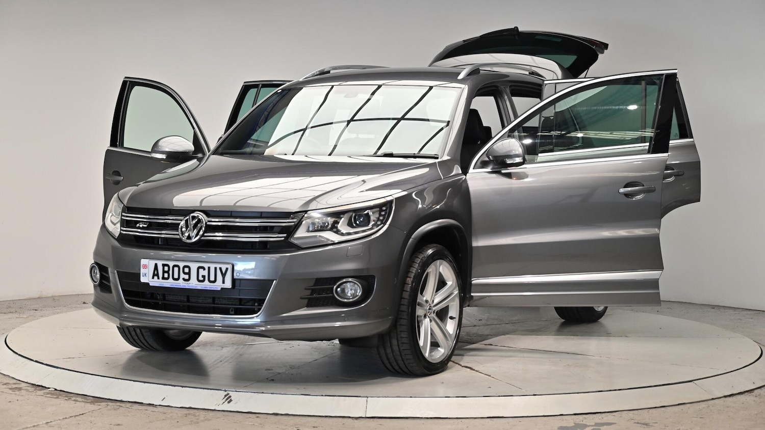 Used Volkswagen Tiguan 2014 for sale - 76607133: Photo 50