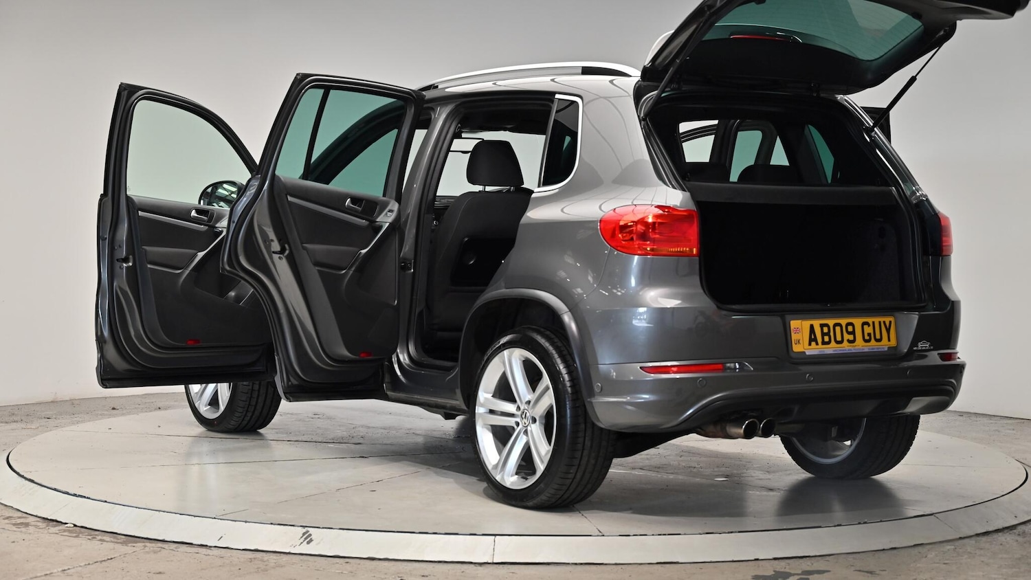 Used Volkswagen Tiguan 2014 for sale - 76607133: Photo 62