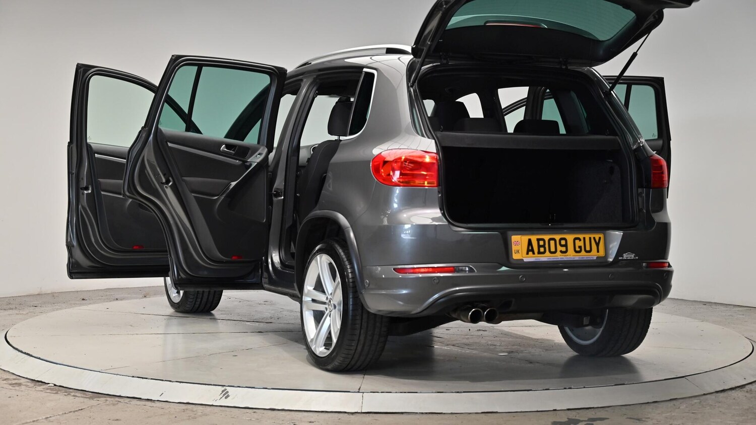 Used Volkswagen Tiguan 2014 for sale - 76607133: Photo 63