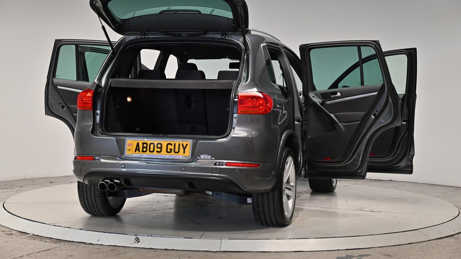 Used Volkswagen Tiguan 2014 for sale - 76607133: Photo 67