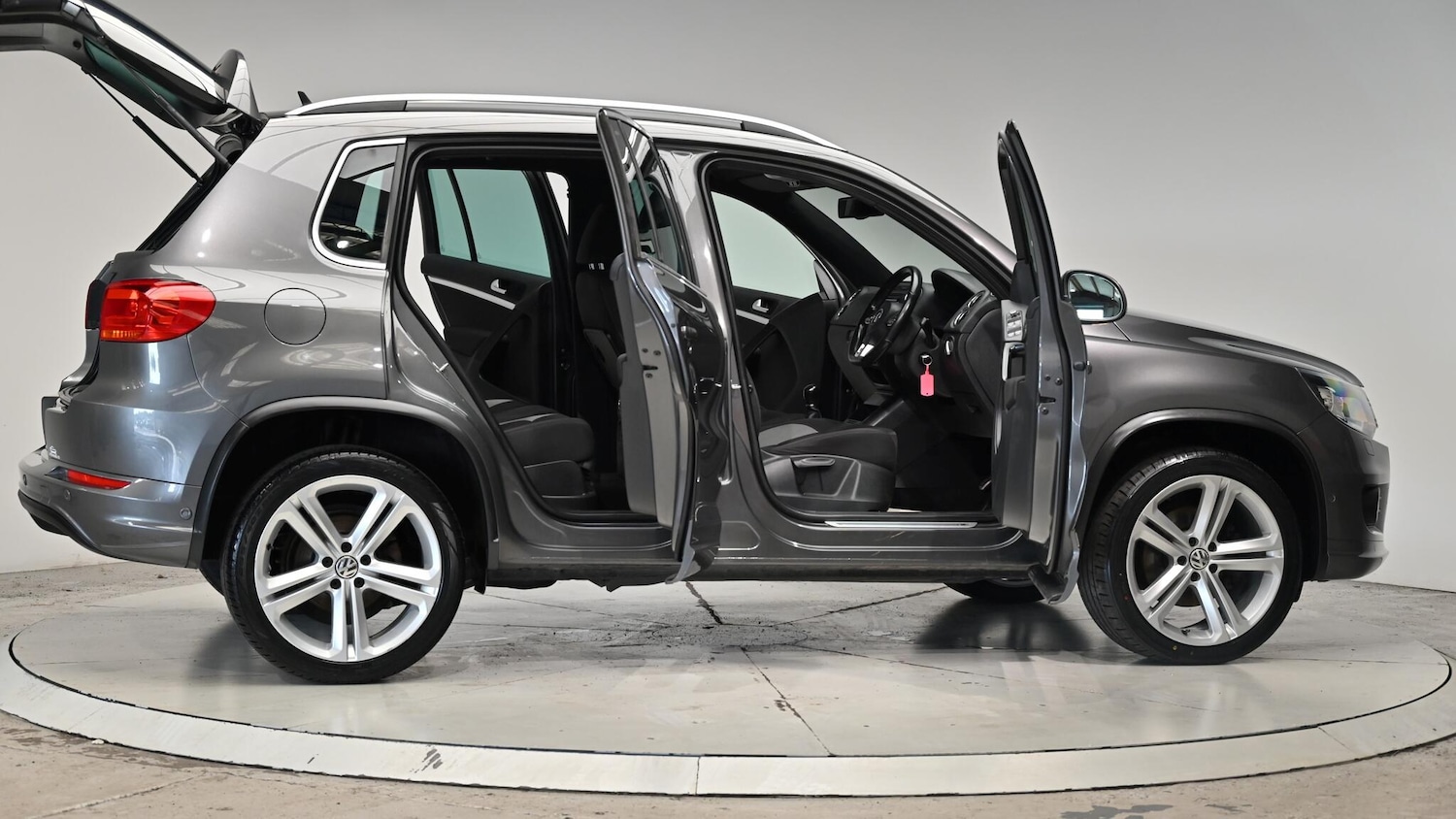 Used Volkswagen Tiguan 2014 for sale - 76607133: Photo 73