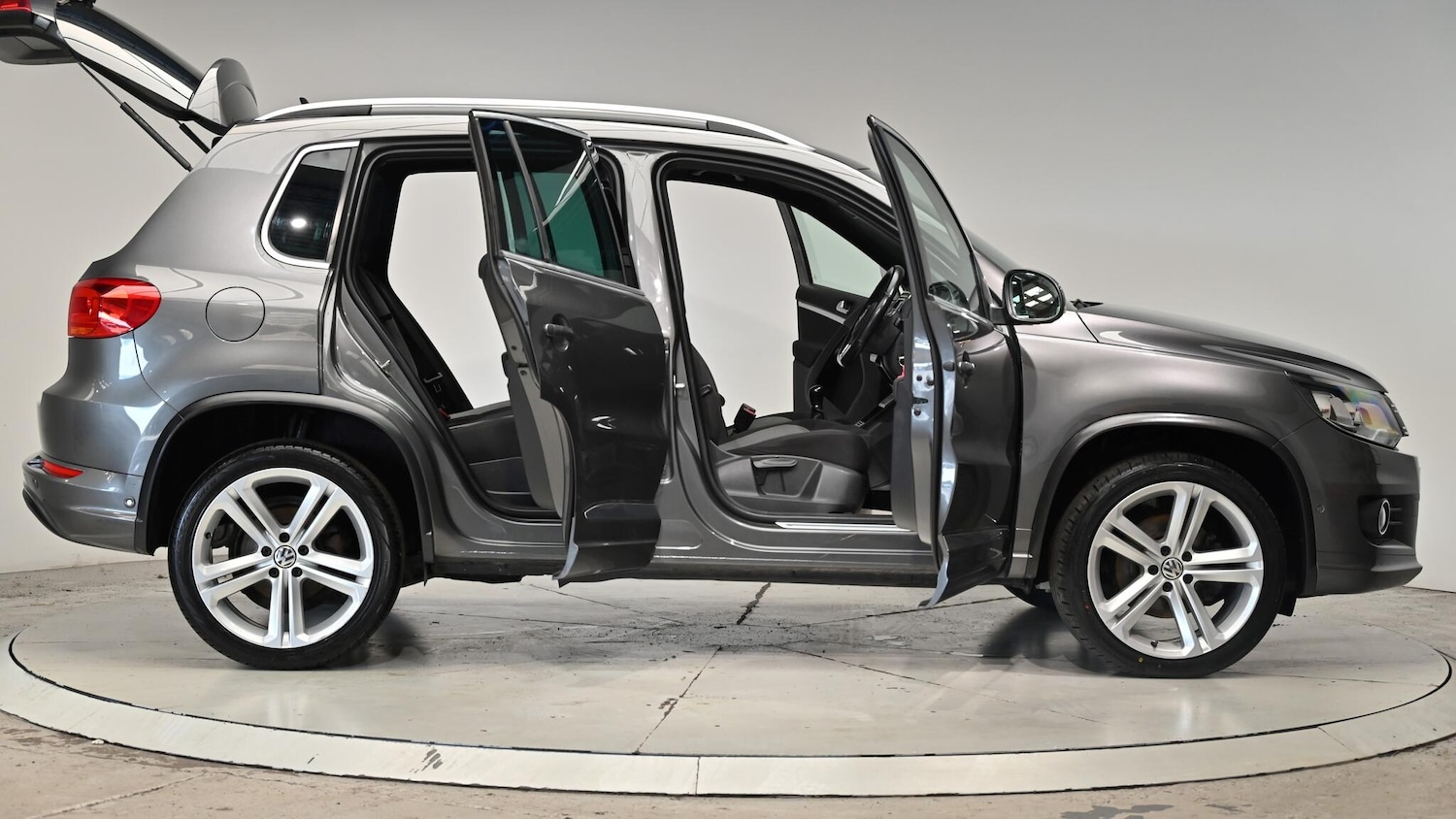 Used Volkswagen Tiguan 2014 for sale - 76607133: Photo 74