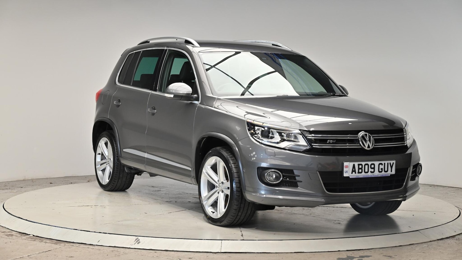 Used Volkswagen Tiguan 2014 for sale - 76607133: Photo 8