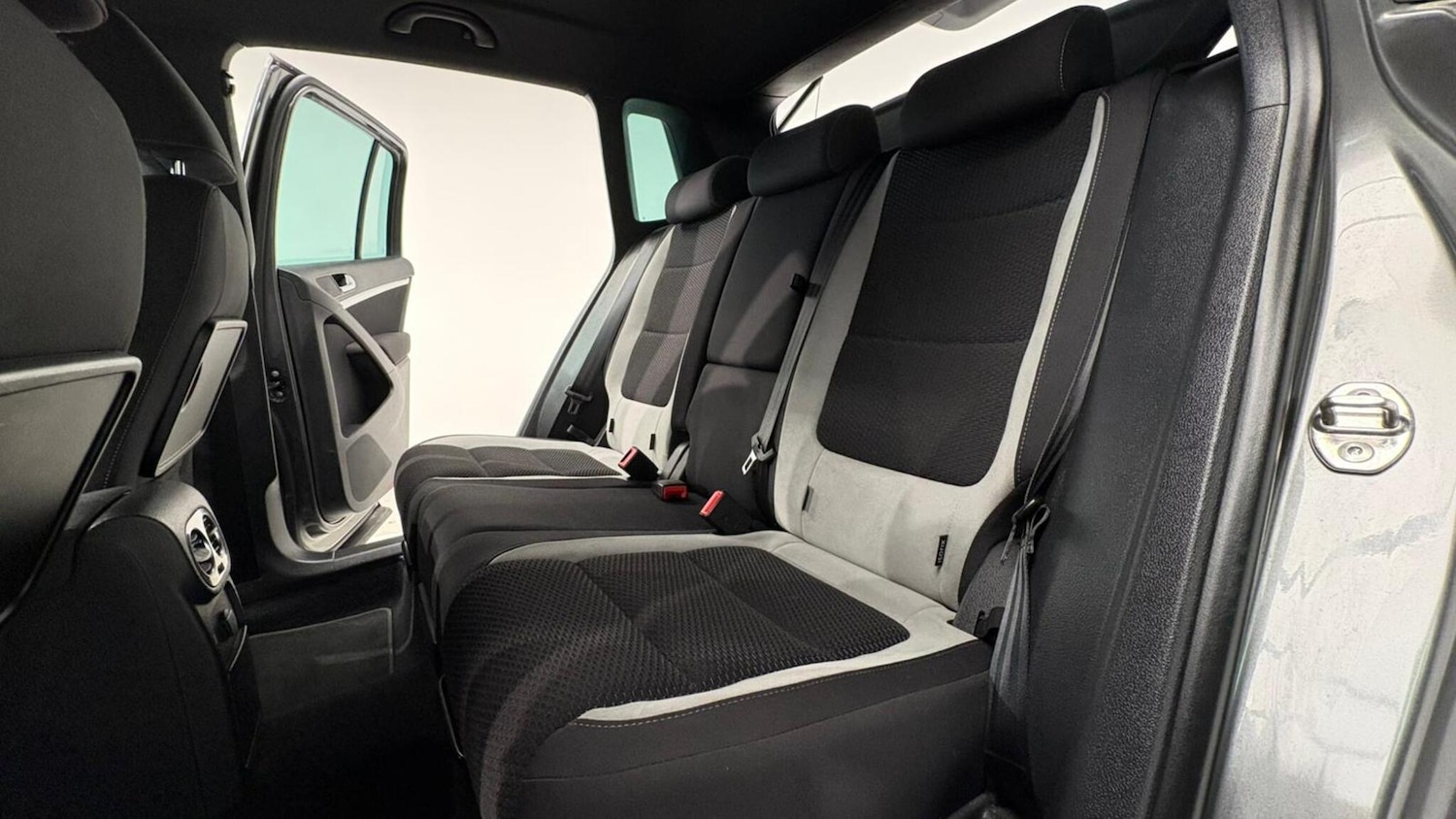 Used Volkswagen Tiguan 2014 for sale - 76607133: Photo 86