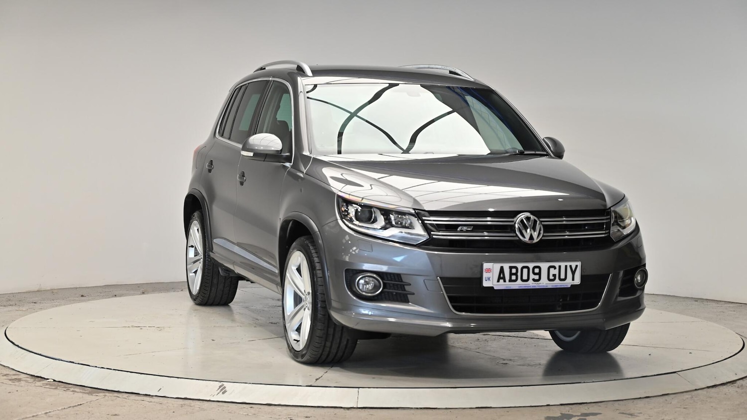 Used Volkswagen Tiguan 2014 for sale - 76607133: Photo 9
