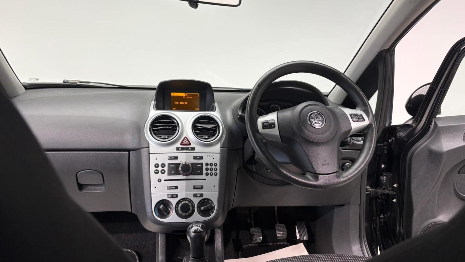 Used Vauxhall Corsa 2011 for sale - 76658164: Photo 85