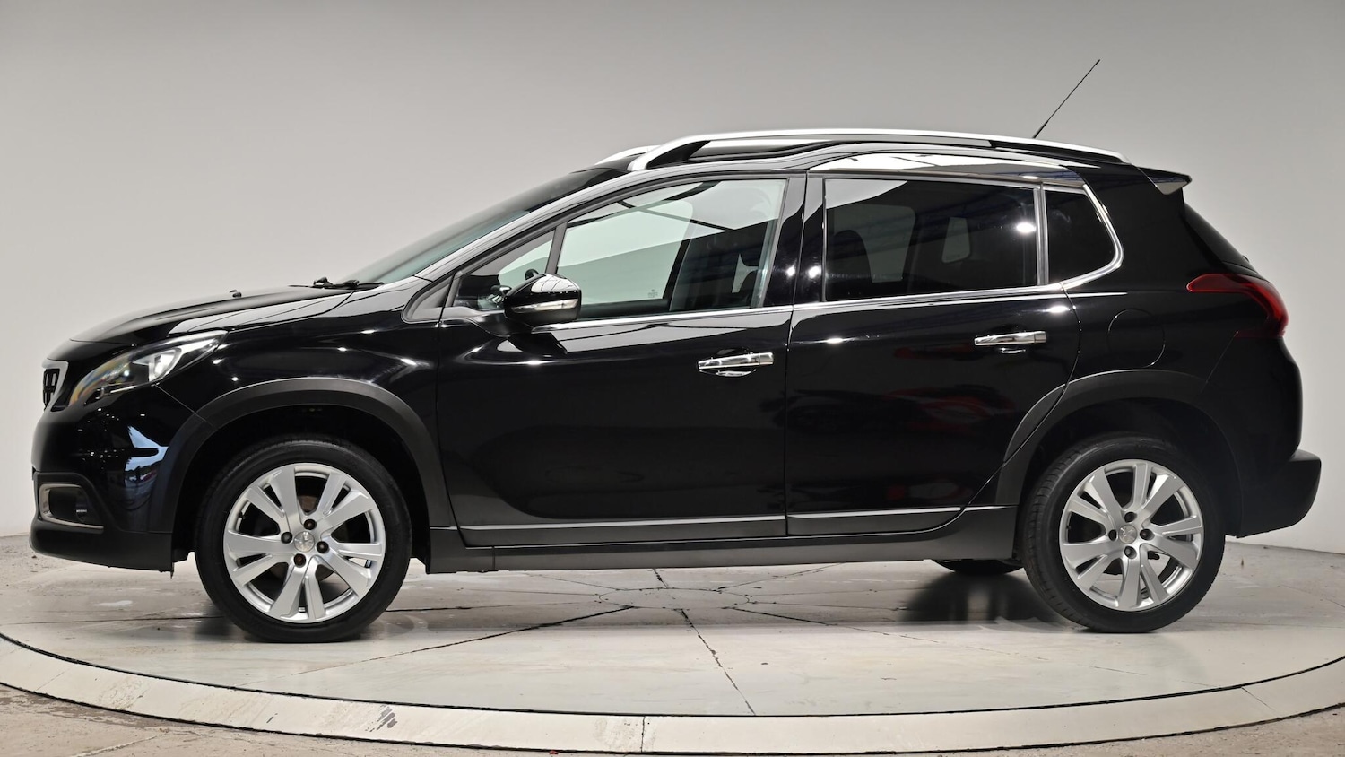 Used Peugeot 2008 2016 for sale - 76990944: Photo 19