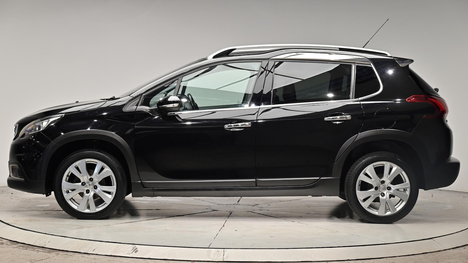 Used Peugeot 2008 2016 for sale - 76990944: Photo 20