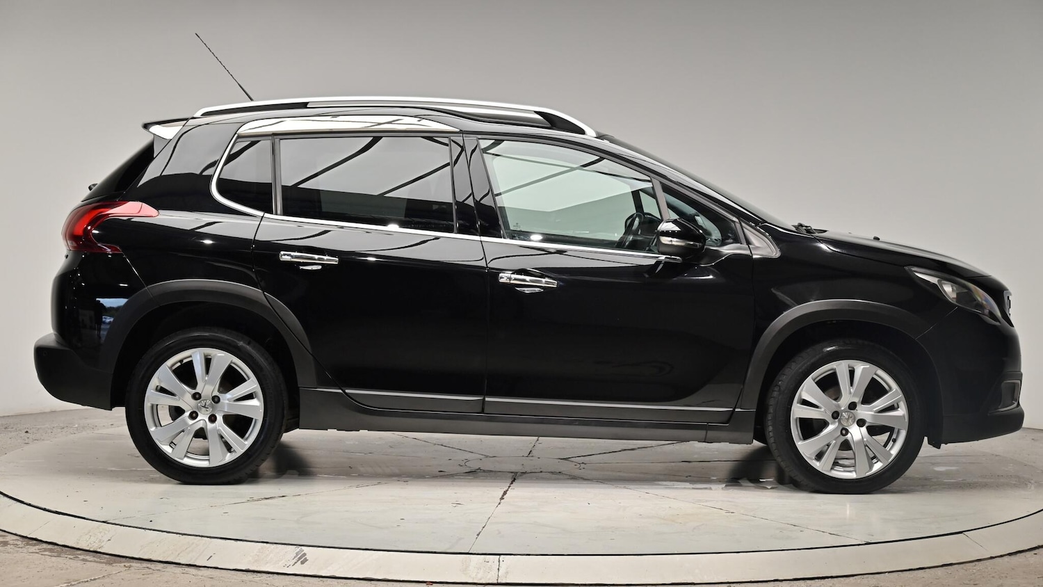 Used Peugeot 2008 2016 for sale - 76990944: Photo 38