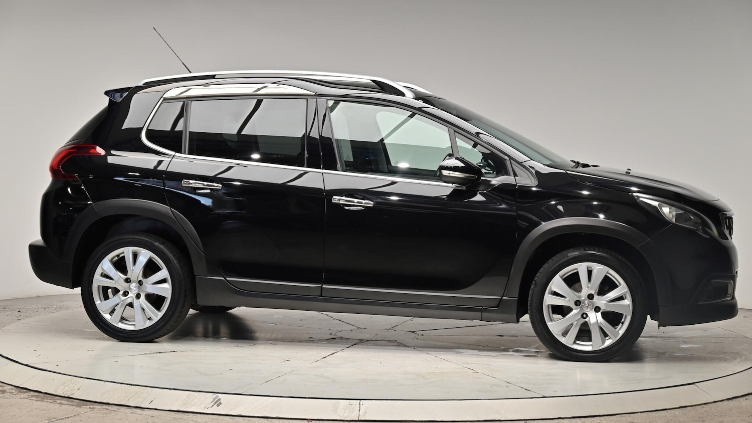 Used Peugeot 2008 2016 for sale - 76990944: Photo 39