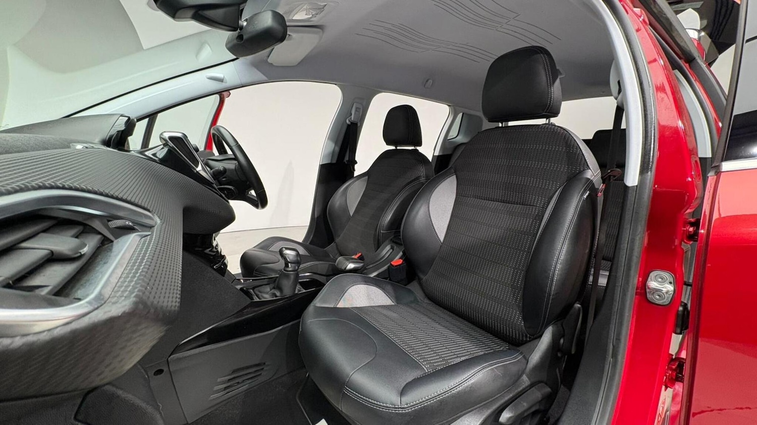 Used Peugeot 2008 2016 for sale - 76991945: Photo 84