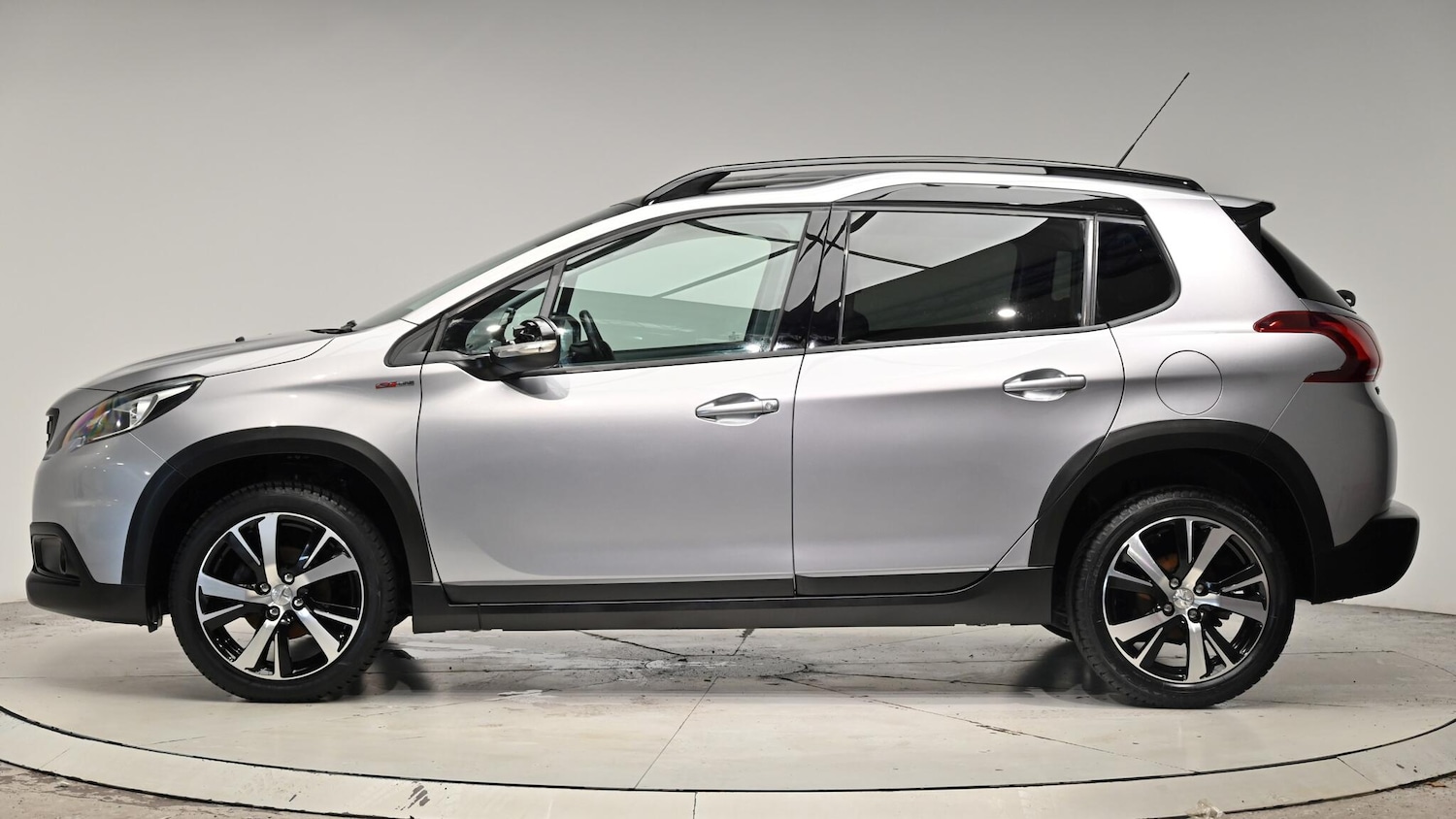 Used Peugeot 2008 2017 for sale - 76988943: Photo 20