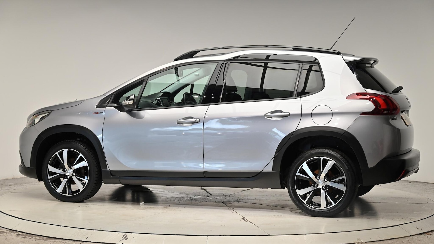 Used Peugeot 2008 2017 for sale - 76988943: Photo 22