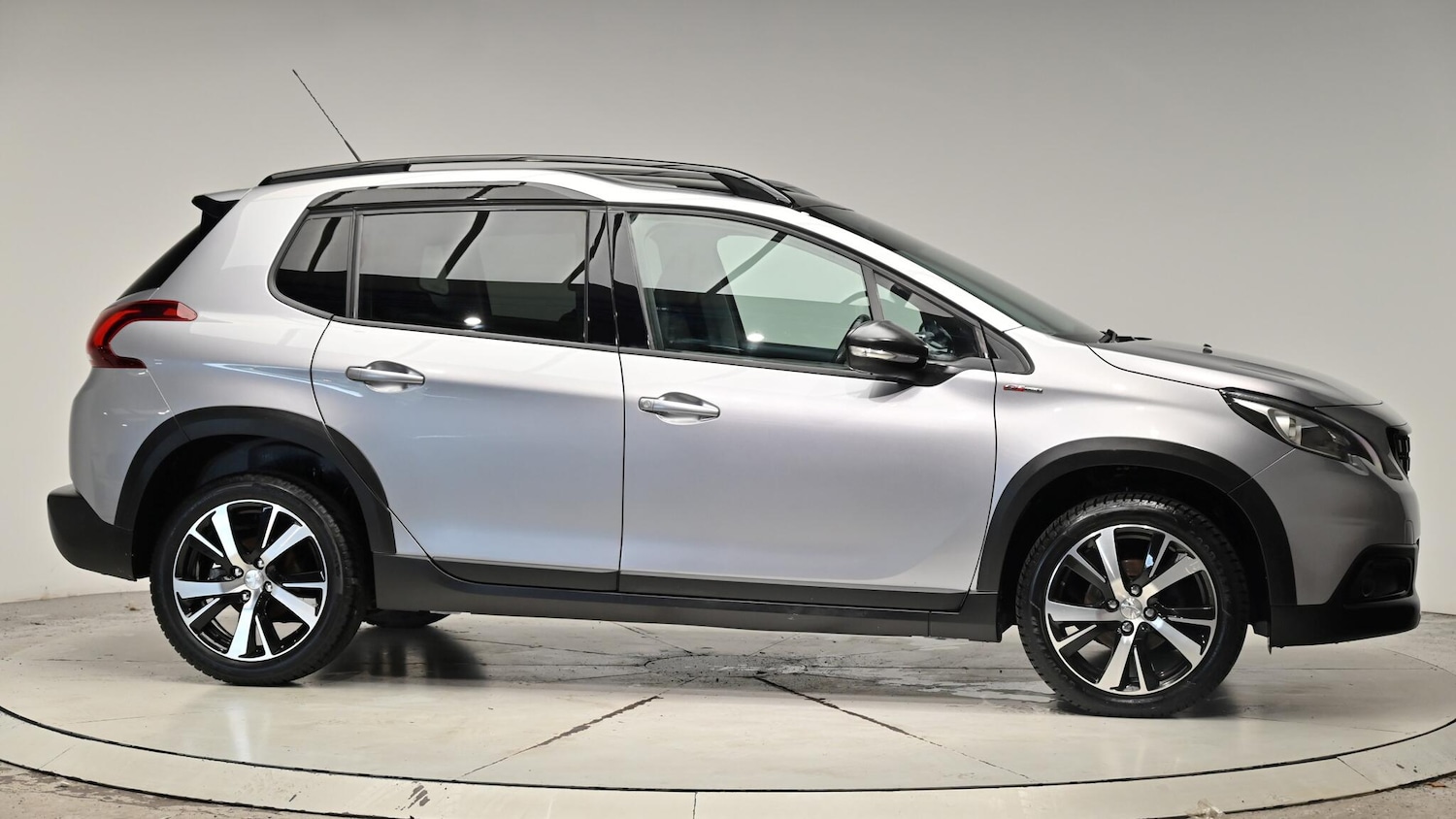 Used Peugeot 2008 2017 for sale - 76988943: Photo 39