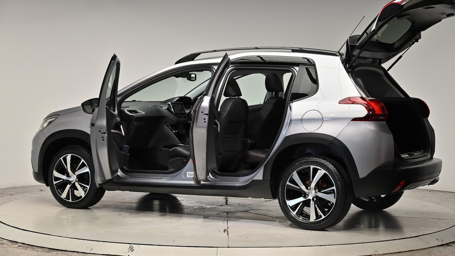 Used Peugeot 2008 2017 for sale - 76988943: Photo 59