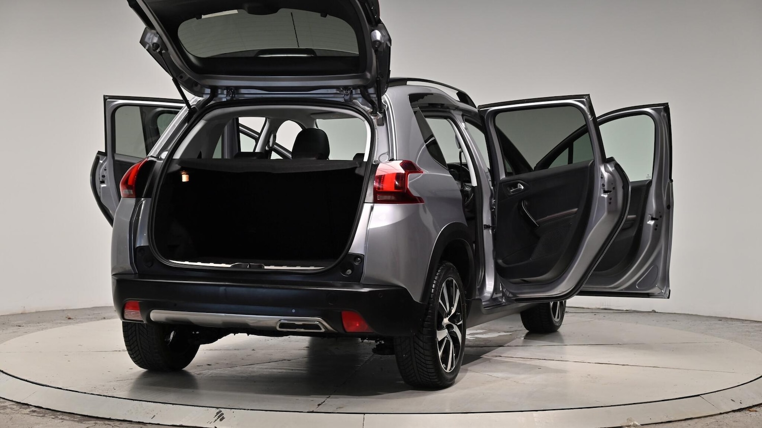 Used Peugeot 2008 2017 for sale - 76988943: Photo 67