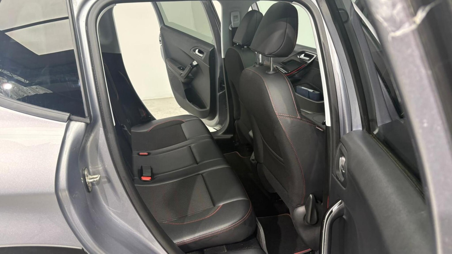 Used Peugeot 2008 2017 for sale - 76988943: Photo 80