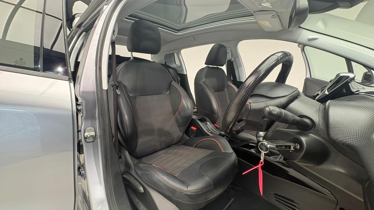 Used Peugeot 2008 2017 for sale - 76988943: Photo 84