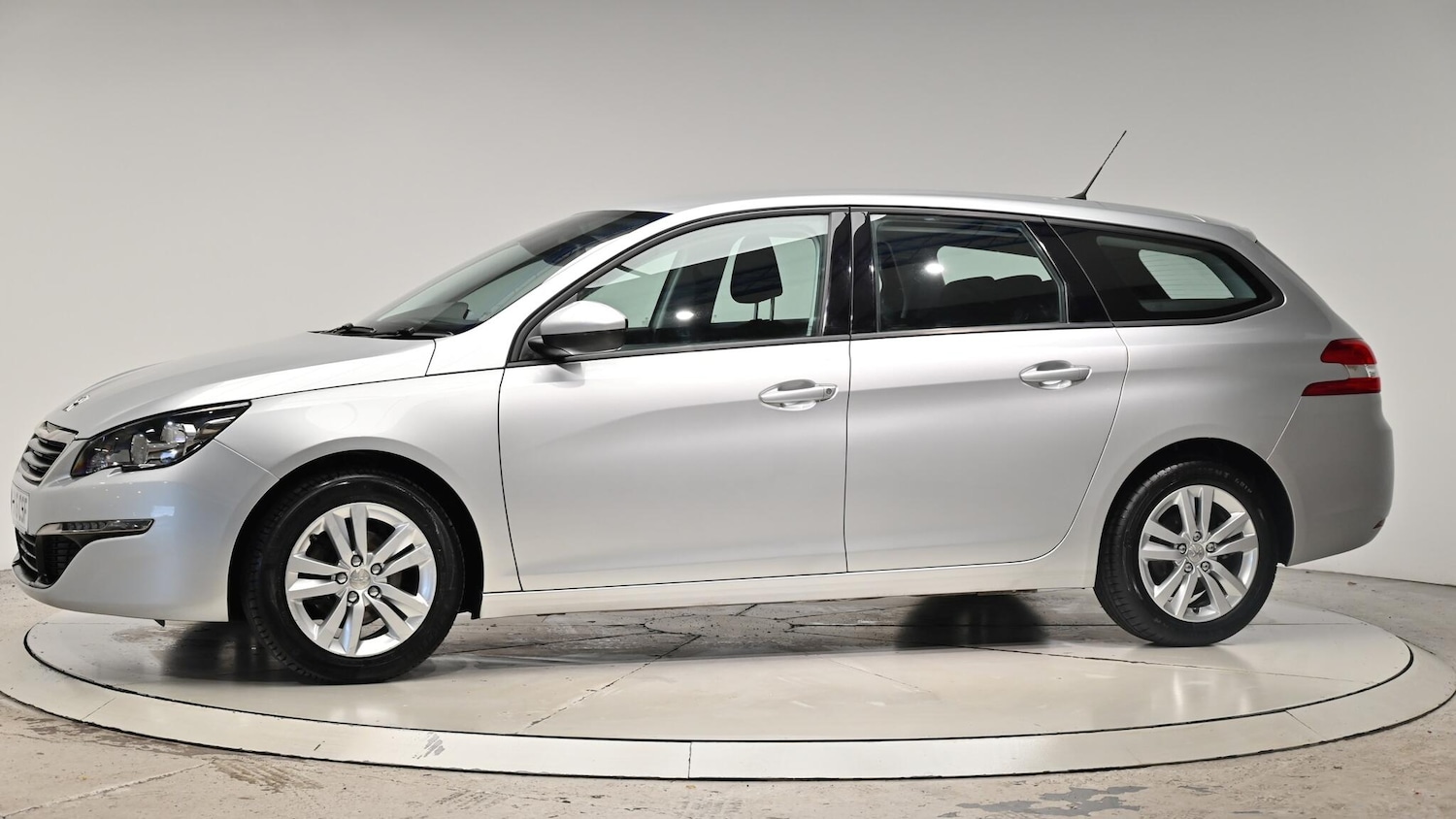 Used Peugeot 308 2016 for sale - 76728852: Photo 18