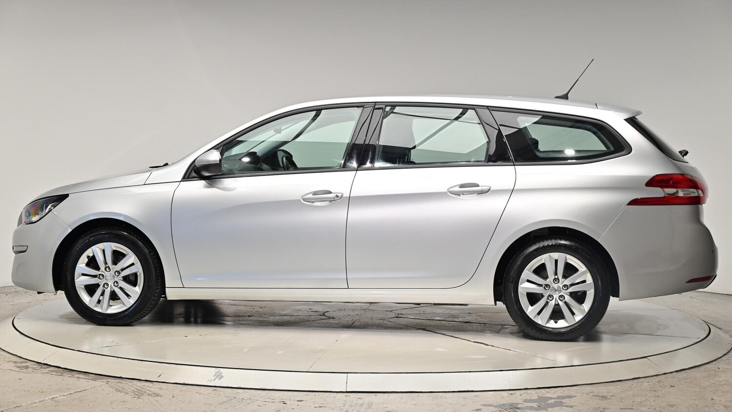 Used Peugeot 308 2016 for sale - 76728852: Photo 21