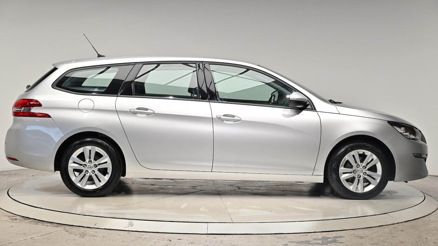 Used Peugeot 308 2016 for sale - 76728852: Photo 38