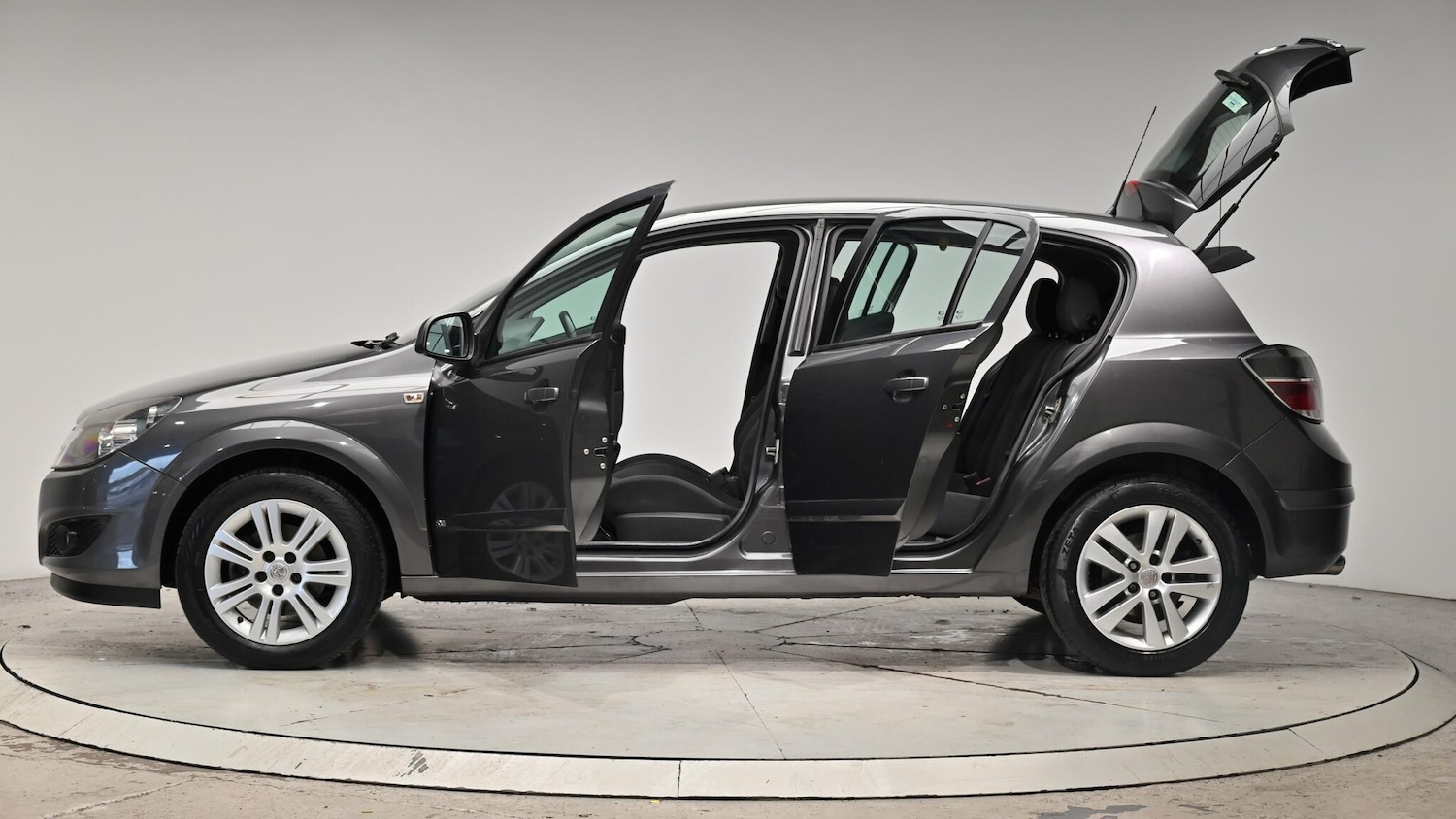 Used Vauxhall Astra for sale - 76995439: Photo 56