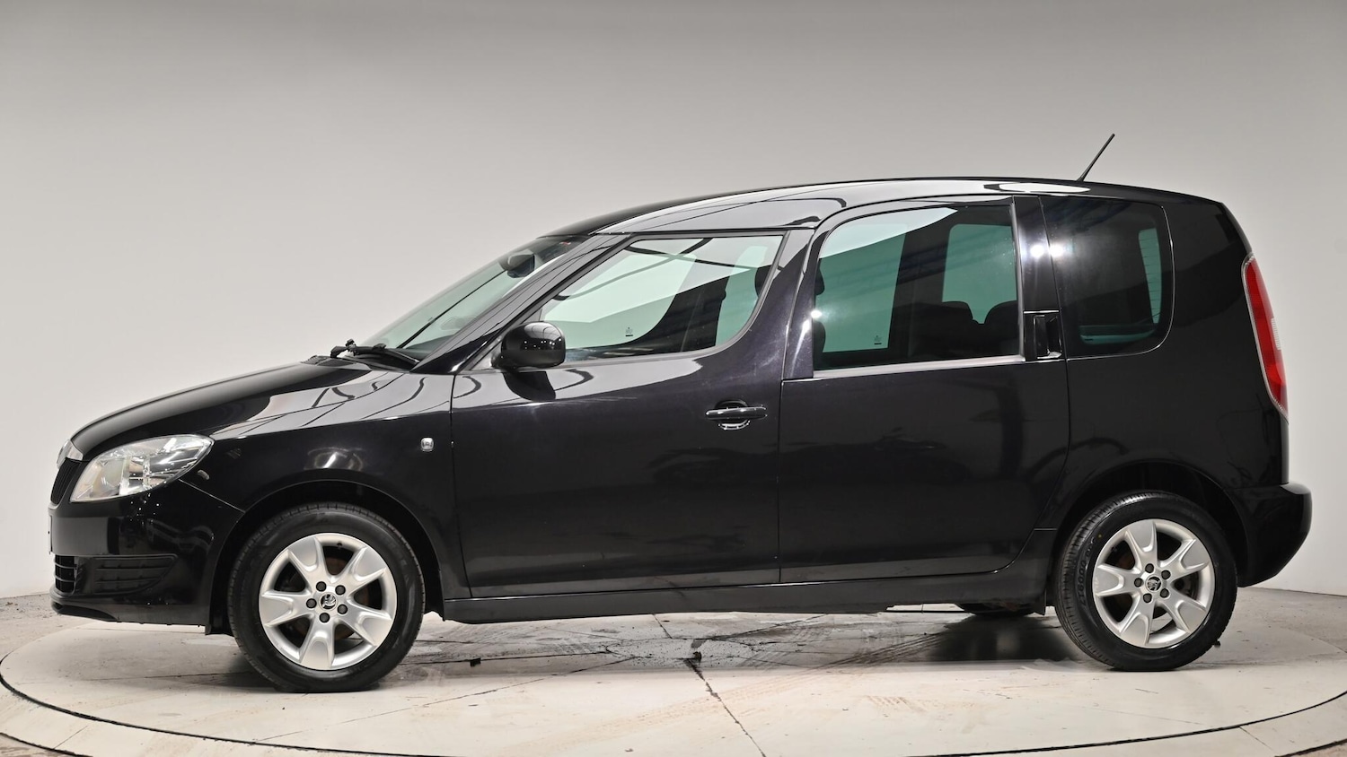 Used Skoda Roomster 2015 for sale - 76926386: Photo 19